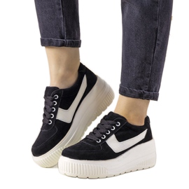 Černé sportovní tenisky s vysokou podrážkou Chillout černá Černé sportovní tenisky s vysokou podrážkou Chillout černá