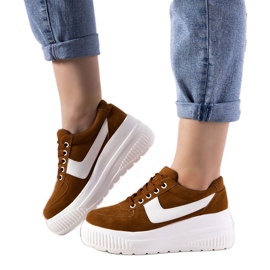 Hnědé sportovní tenisky s vysokou podrážkou Chillout hnědý Hnědé sportovní tenisky s vysokou podrážkou Chillout hnědý