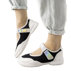 Černobílé trenéry s holografickou vložkou Melania bílý černá