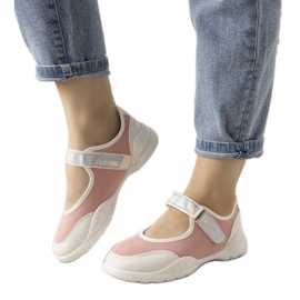 Růžovo -bílé trenéry s holografickou vložkou Melania bílý Růžovo -bílé trenéry s holografickou vložkou Melania bílý