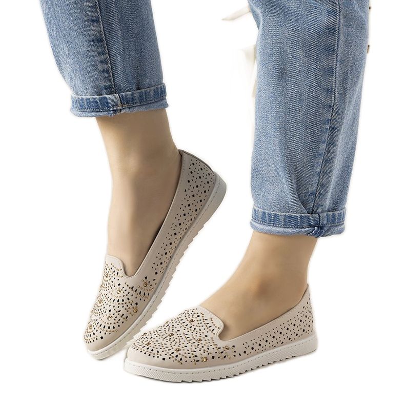 Béžové mokasíny s prolamovaným vzorem Loretta béžový