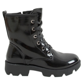 Černá šněrovačka Y9551 černá