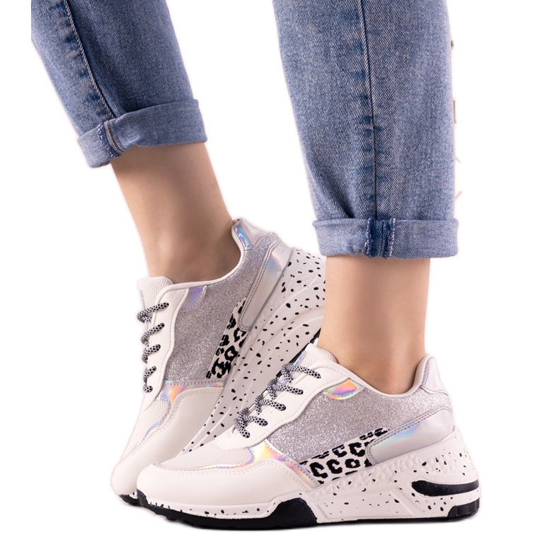 Bílé tenisky s holografickými vložkami Manitoba bílý stříbrný