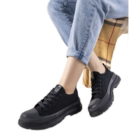 Černé tenisky na tlusté podrážce Beat černý