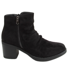 Černé kozačky na širokém podpatku J19-70 Black černý