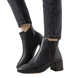 Dámské černé kotníkové boty s gumičkou Solano černý