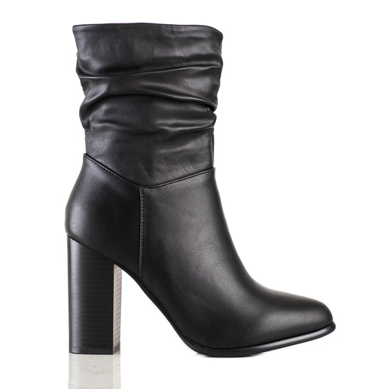 Lovery Vysoké kozačky se zvrásněným svrškem černá Lovery Vysoké kozačky se zvrásněným svrškem černá