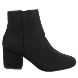 Černé semišové kozačky na nízkém podpatku 9K6049-1 Black černý