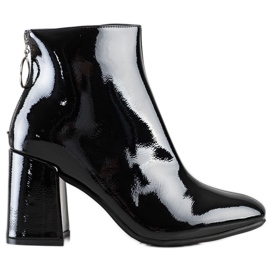 Lucky Shoes Lakované boty na sloupku černá