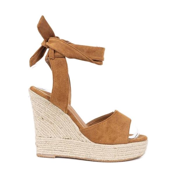 Hnědé klínové sandály od Holiday Time hnědý