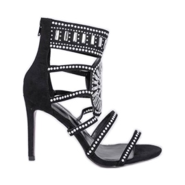 Černé sandály na jehlovém podpatku od Tisha černá