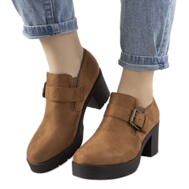 Béžové boty na postu Leonie khaki Béžové boty na postu Leonie khaki