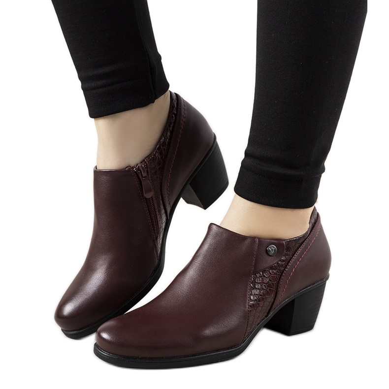 Maroon brogues na postu Stefanie červené vícebarevný