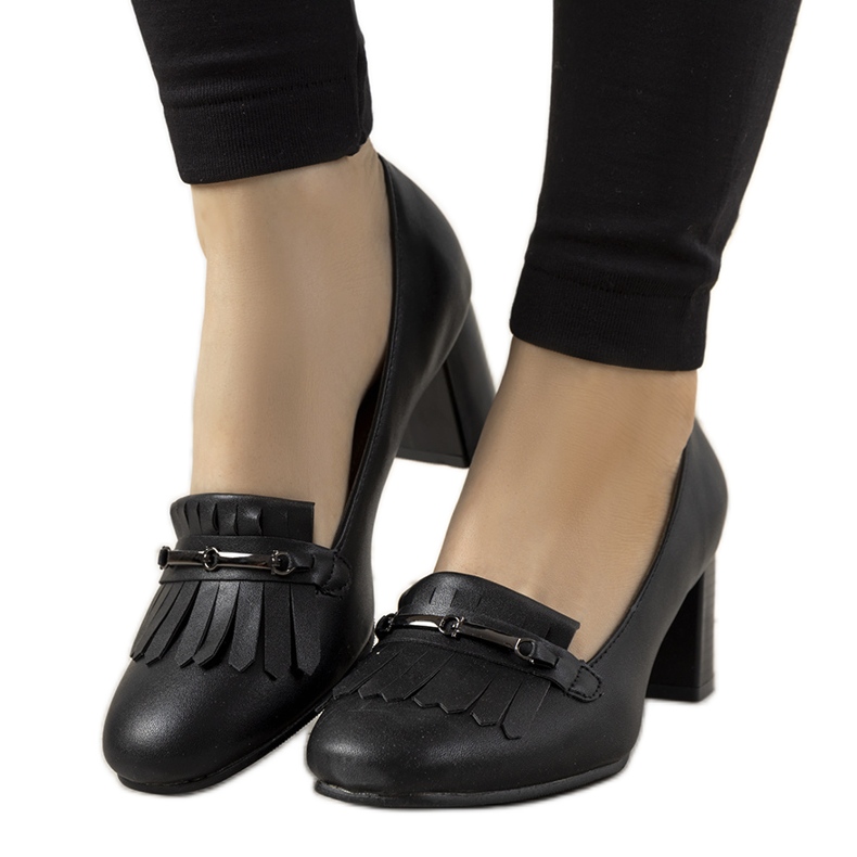 Černé lodičky na sloupku z Aliciny ekokože černá Černé lodičky na sloupku z Aliciny ekokože černá