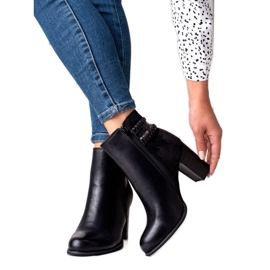 Erynn Stylové kozačky na sloupek černá