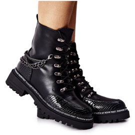 S.Barski Teplí dělníci s černými řetězy Linus