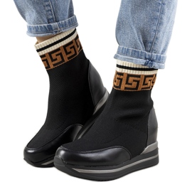 Černé klínové tenisky Wanda černá