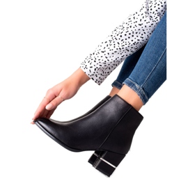 TRENDI Elegantní kozačky na vysokém podpatku černý