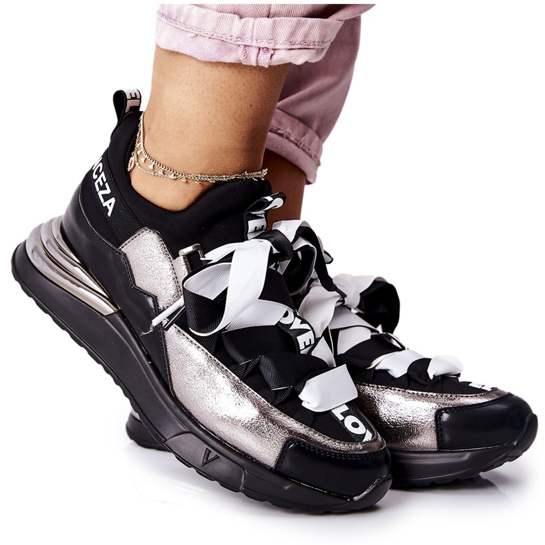 Vinceza Sportovní obuv Tenisky černé a stříbrné Dexla černá