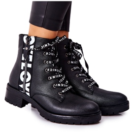 POTOCKI Pracovníci na kožených botách na černém zipu Henri černá