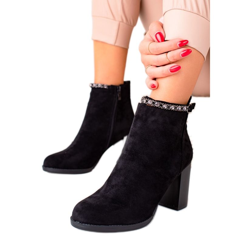TRENDI Elegantní semišové kozačky na vysokém podpatku černá
