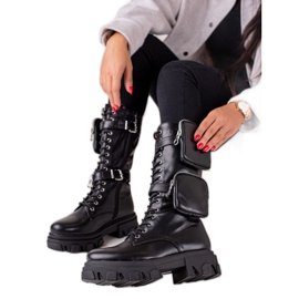 Bestelle Vysoké boty s kapsami černý