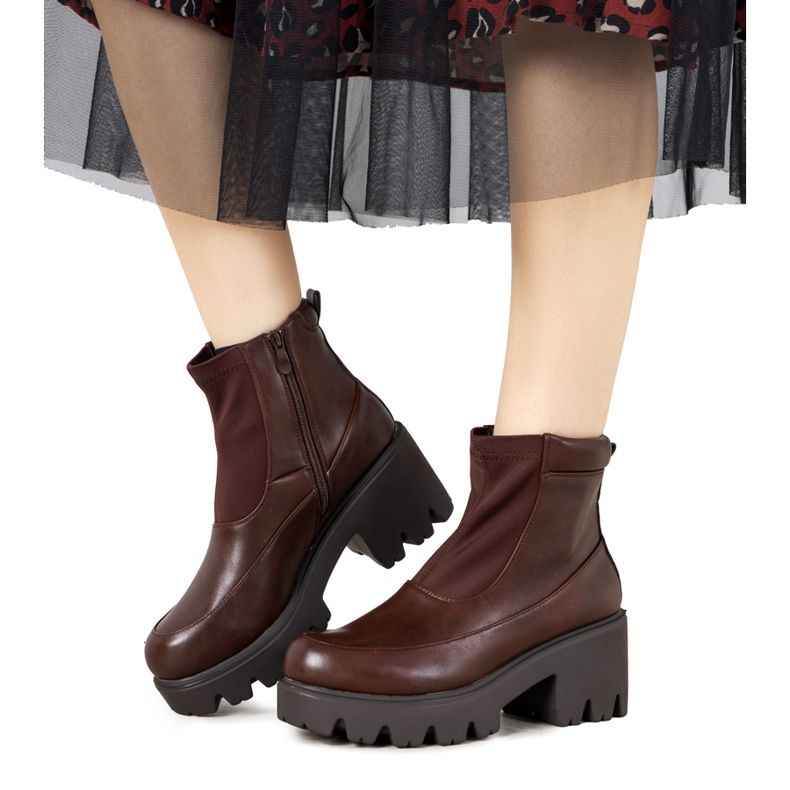 Hnědé kozačky na vysoké podrážce Halette hnědý Hnědé kozačky na vysoké podrážce Halette hnědý