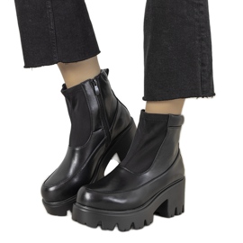 Černé kozačky na vysoké podrážce Halette černý