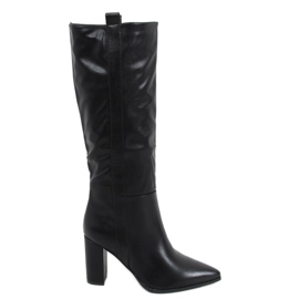 Černé kozačky na stabilním podpatku RB49P Black černý