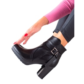 TRENDI Boty na vysokém podpatku se sponou černá TRENDI Boty na vysokém podpatku se sponou černá