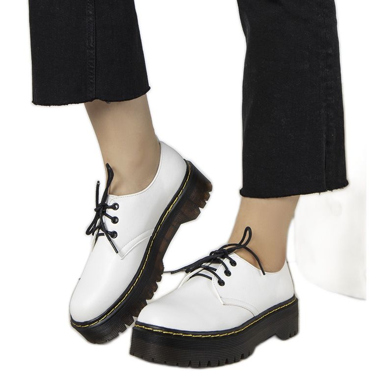 Bílé boty na tlusté podrážce Ronde bílý