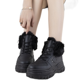 Černé tenisky s kožešinou Doreen černá Černé tenisky s kožešinou Doreen černá