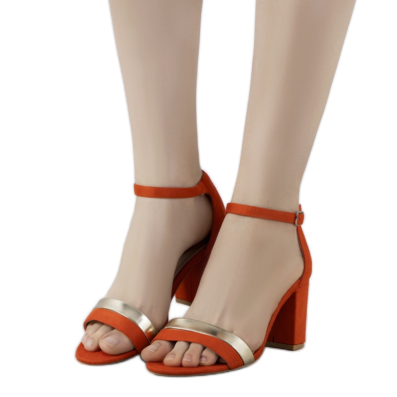 Oranžové sandály na postu Kino oranžový