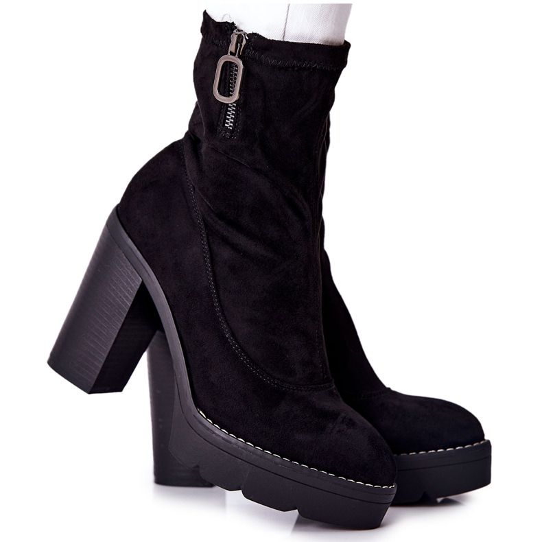 PG1 Černé semišové boty Marlevo na sloupku černá