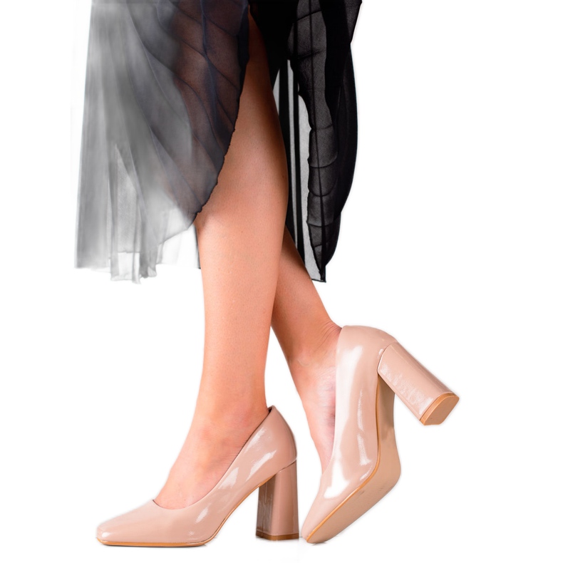 Bestelle Klasické lakované lodičky béžový