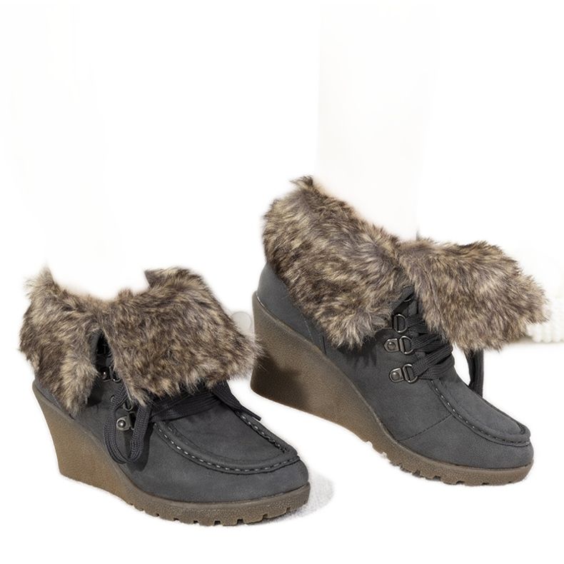 Šedé kozačky na klínku s kožíškem Callas šedá Šedé kozačky na klínku s kožíškem Callas šedá