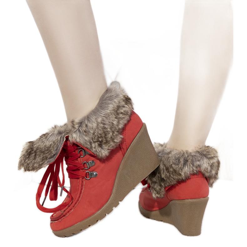 Červené kozačky na klínku s kožíškem Callas