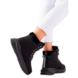 TRENDI Černí lovci černý