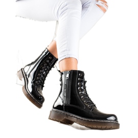 W. Potocki Černé lakované kozačky značky Potocki černá W. Potocki Černé lakované kozačky značky Potocki černá