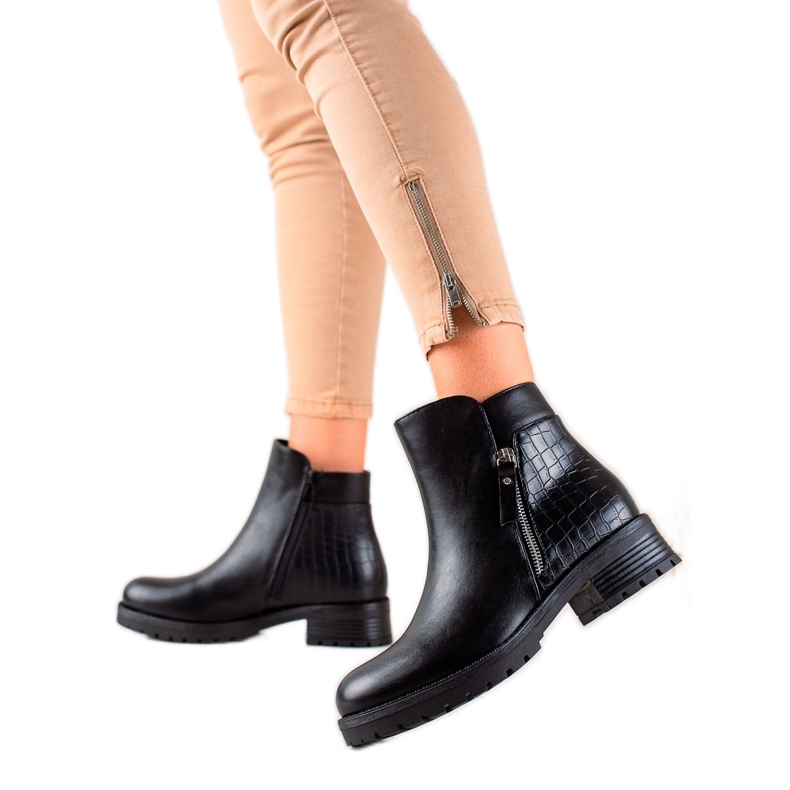 Bestelle Módní kozačky na zip černá