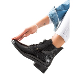 TRENDI Stylové kozačky se vzorem černý