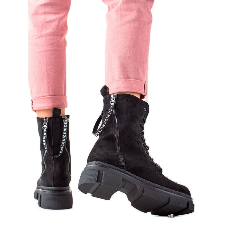 Bona Černé kozačky s ozdobným zipem černá Bona Černé kozačky s ozdobným zipem černá