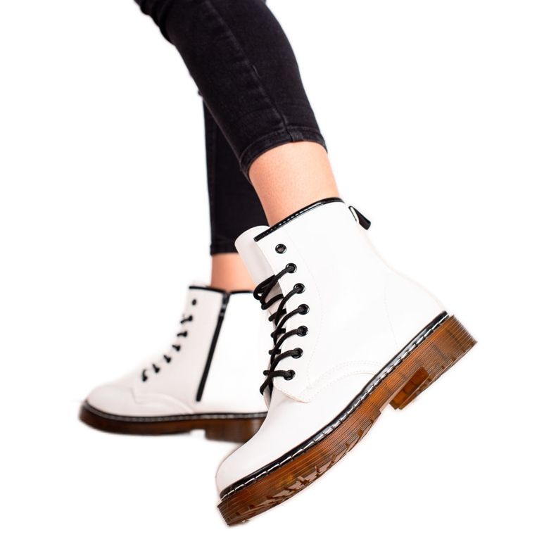 Lucky Shoes Pohodlné bílé trapery bílý Lucky Shoes Pohodlné bílé trapery bílý