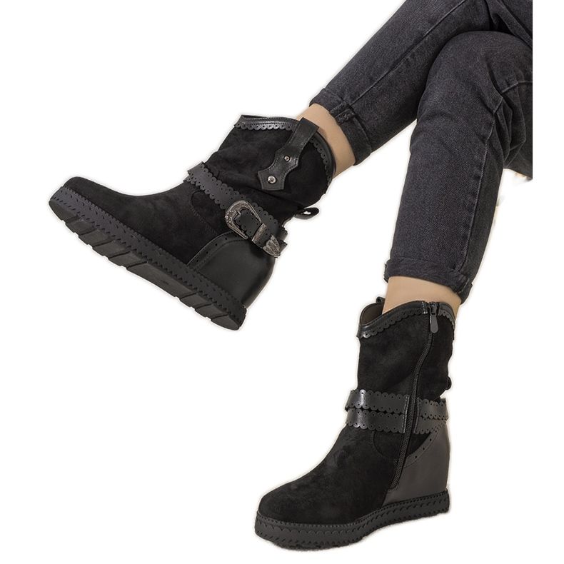 Černé dámské kozačky se zateplením na klínku Sherry černá