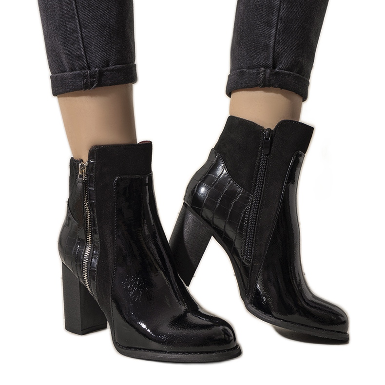 Černé zateplené boty na sloupku Witter černá