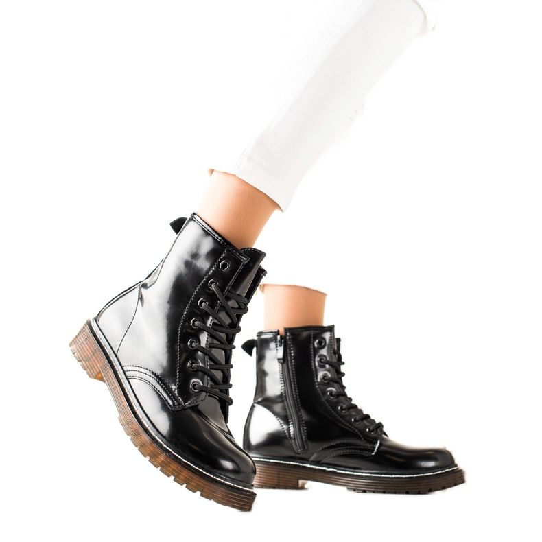 Lucky Shoes Pohodlné černé Trappery černá