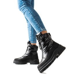 Weide černé Sněhule Na Jezdci černý