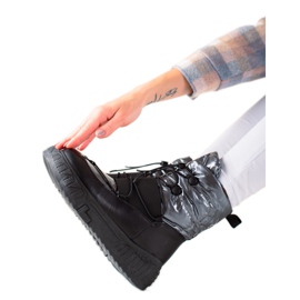 TRENDI Pohodlné sněhule na platformě černý stříbro