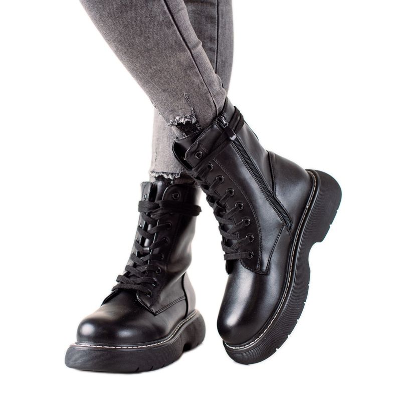 TRENDI Černé tašky na platformě černá