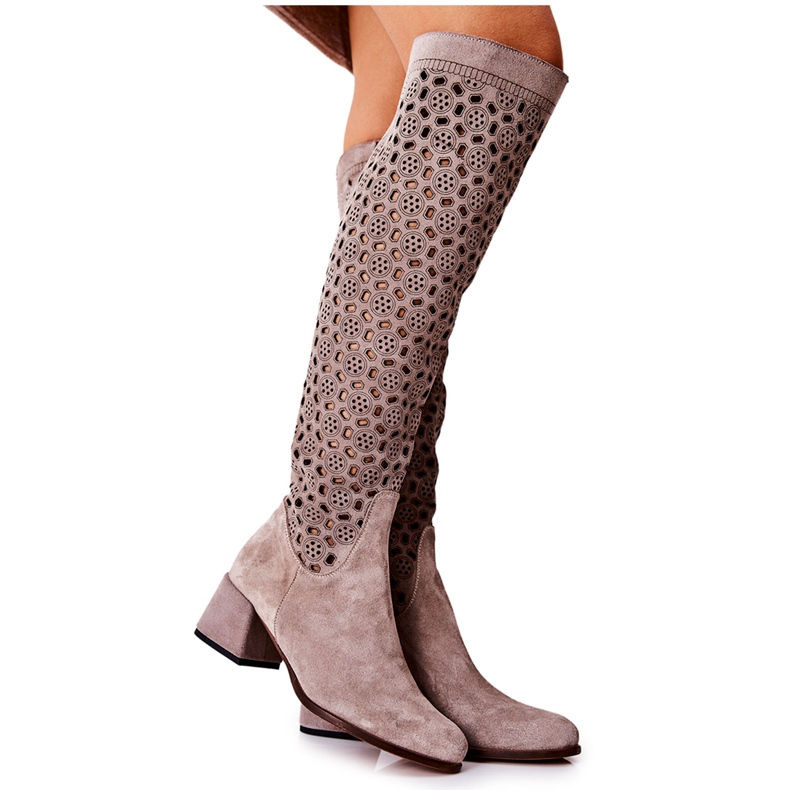 PA2 Semišové kozačky s prolamovaným vzorem, světle hnědé Hekilea hnědý